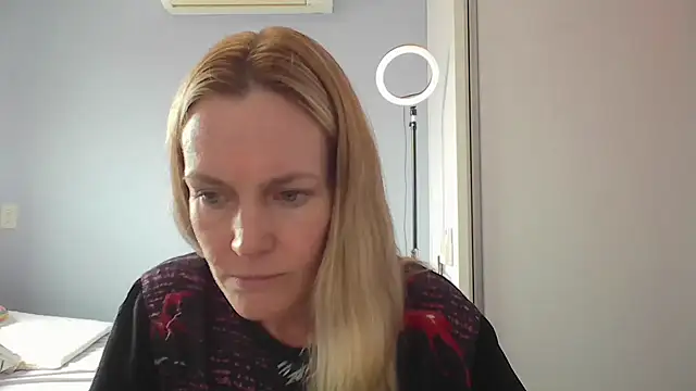 Annylove1 online show from March 2026 04:46:01 PM