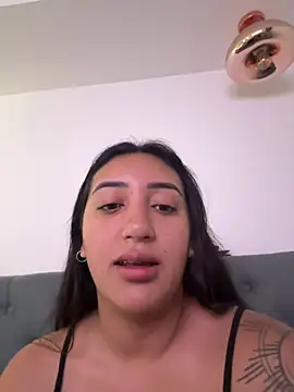 Snapshot of Hannahoff chatting on February 2025 06:08:02 PM Hannahoff online show from February 2025 06:08:02 PM