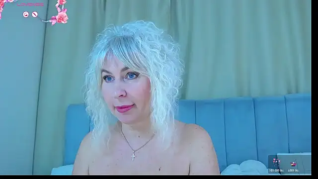 Snapshot of Barbie_Blond_ chatting on November 2025 07:18:02 AM Barbie Blond online show from November 2025 07:18:02 AM