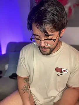 Im sophiie online show from March 2025 09:12:02 AM