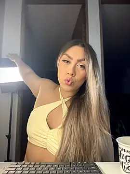 Im sophiie online show from February 2026 06:55:02 AM