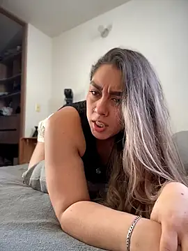 Im sophiie online show from July 2026 10:34:01 PM