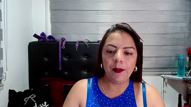 Snapshot of VIOLETTA-HOT chatting on March 2025 10:02:01 AM VIOLETTA-HOT online show from March 2025 10:02:01 AM