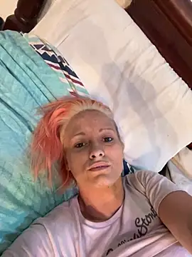 Snapshot of Jessiejames32 chatting on October 2025 12:45:01 AM Jessiejames32 online show from October 2025 12:45:01 AM