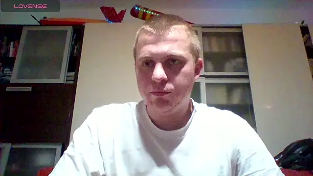 Matttthees online show from December 2025 08:39:01 PM