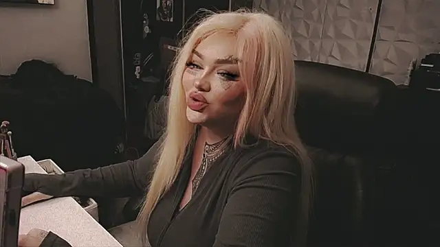 sheylagoddess11 online show from December 2025 03:01:02 AM