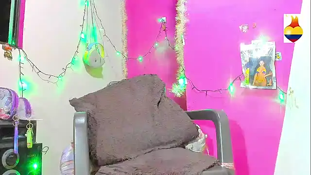 Snapshot of BARBYCHOCOLAT chatting on February 2025 01:03:02 AM BARBYCHOCOLAT online show from February 2025 01:03:02 AM