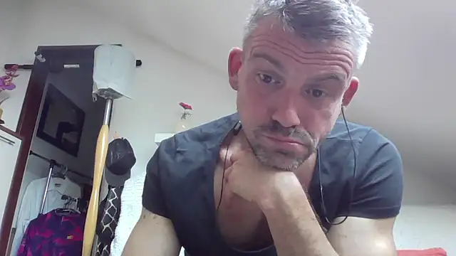 Cambitchboy online show from March 2026 03:07:02 PM