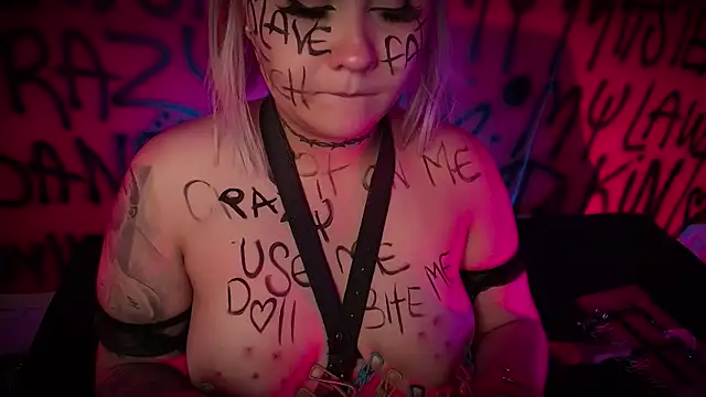 Snapshot of Laura_takint chatting on February 2025 07:06:02 PM Laura takint online show from February 2025 07:06:02 PM