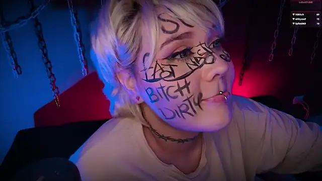 Snapshot of Laura_takint chatting on March 2025 07:07:02 PM Laura takint online show from March 2025 07:07:02 PM