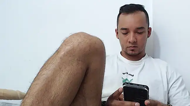 Snapshot of SimonRoberth chatting on March 2025 01:45:01 AM SimonRoberth online show from March 2025 01:45:01 AM