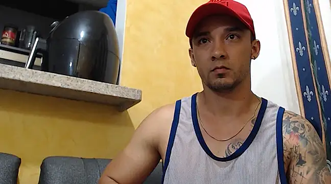 Snapshot of SimonRoberth chatting on March 2025 06:39:02 AM SimonRoberth online show from March 2025 06:39:02 AM