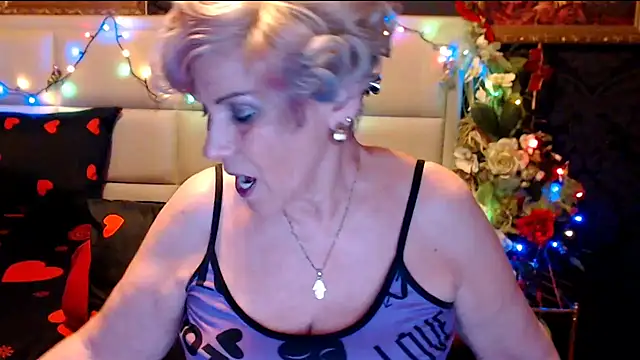 HappyWomanOn online show from January 2025 07:28:02 PM