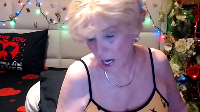 HappyWomanOn online show from June 2026 06:49:01 AM