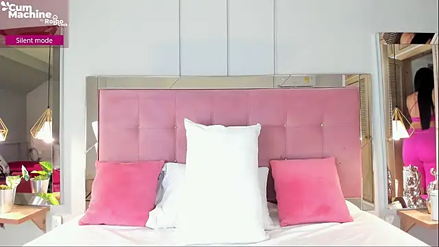 Snapshot of Ahincale chatting on December 2025 07:53:01 PM Ahincale online show from December 2025 07:53:01 PM