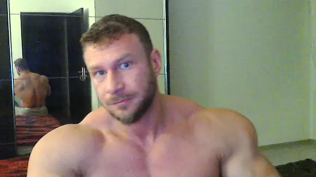 muscularkevin online show from December 2024 04:41:02 AM