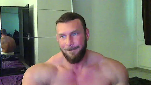 Snapshot of muscularkevin chatting on April 2026 01:24:02 PM muscularkevin online show from April 2026 01:24:02 PM