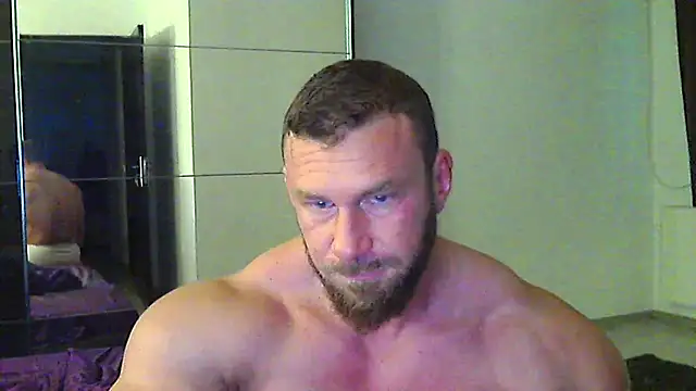 Snapshot of muscularkevin chatting on May 2026 03:34:01 AM muscularkevin online show from May 2026 03:34:01 AM