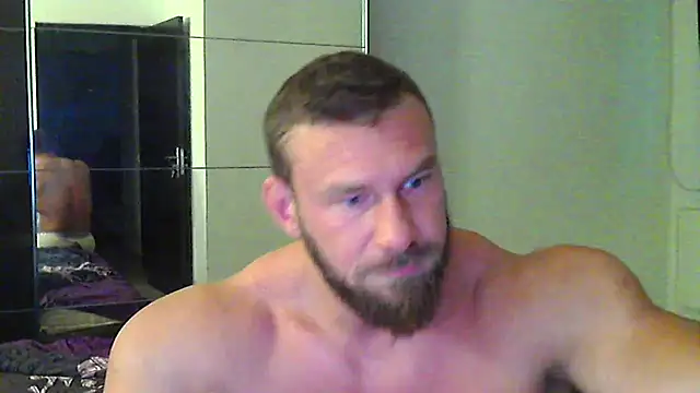 Snapshot of muscularkevin chatting on May 2026 03:25:02 AM muscularkevin online show from May 2026 03:25:02 AM