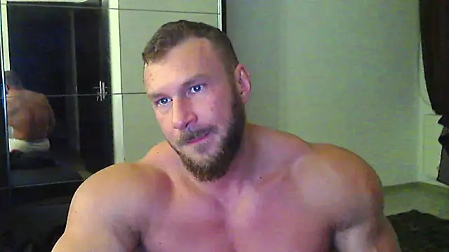 Snapshot of muscularkevin chatting on May 2026 03:35:01 AM muscularkevin online show from May 2026 03:35:01 AM