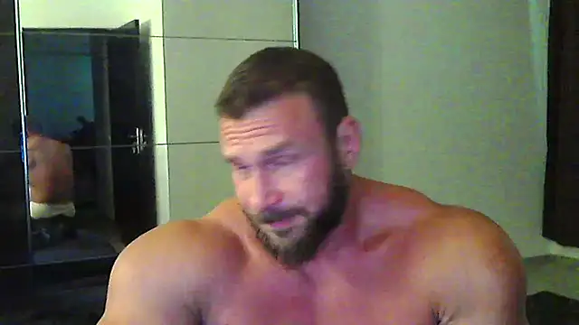 Snapshot of muscularkevin chatting on June 2026 03:58:01 PM muscularkevin online show from June 2026 03:58:01 PM