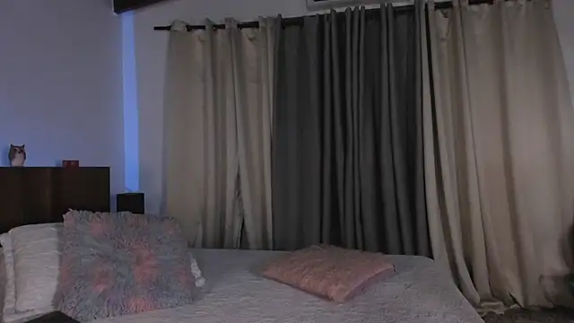 Snapshot of SaraVergara chatting on March 2025 08:33:02 PM SaraVergara online show from March 2025 08:33:02 PM