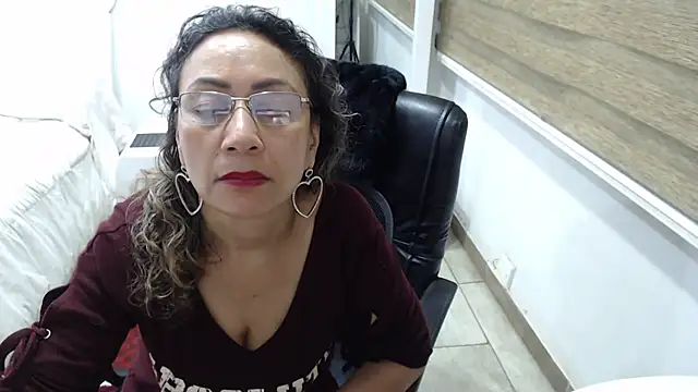 jesy hot online show from October 2025 02:56:01 AM