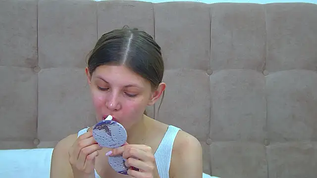 AudreyBarlow online show from February 2026 06:28:02 AM