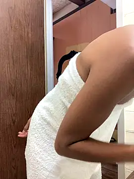 Jasmine FullsShine online show from November 2025 06:41:02 PM