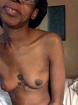 Jasmine FullsShine online show from November 2025 10:25:02 AM