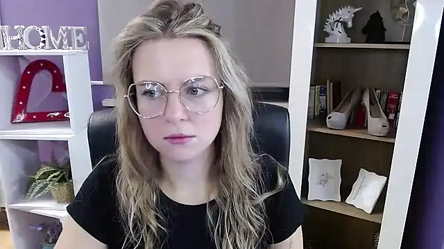 Zoey Erotic online show from November 2025 05:29:02 AM