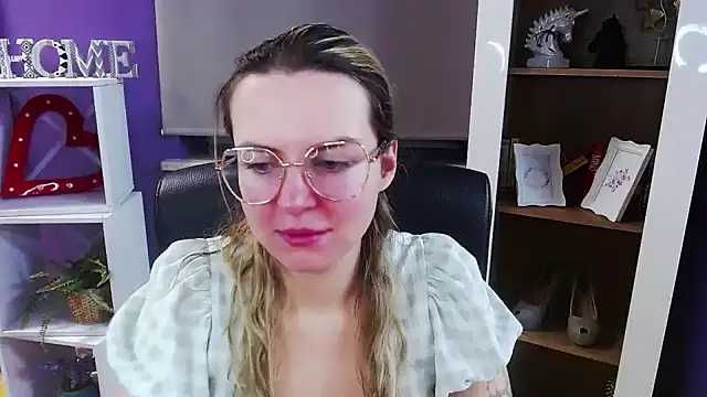 Zoey Erotic online show from January 2026 06:28:02 AM