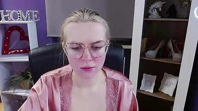 Zoey Erotic online show from February 2026 05:27:02 AM