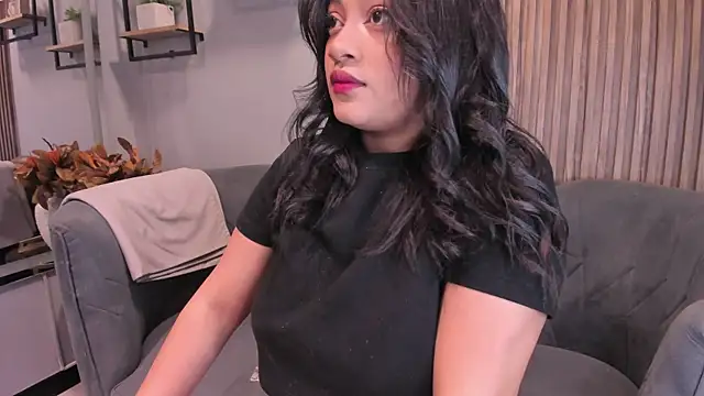 Snapshot of Sariitaa_ chatting on November 2025 03:33:01 PM Sariitaa online show from November 2025 03:33:01 PM