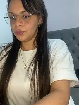 Snapshot of Kataliina chatting on February 2025 03:11:01 AM Kataliina online show from February 2025 03:11:01 AM