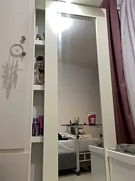 Snapshot of Kataliina chatting on February 2025 02:49:01 AM Kataliina online show from February 2025 02:49:01 AM