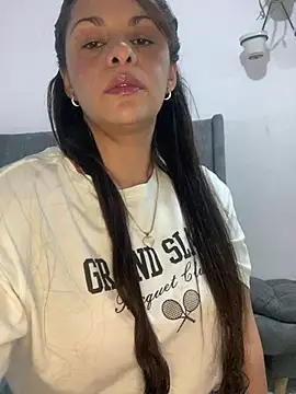 Snapshot of Kataliina chatting on February 2025 03:12:02 AM Kataliina online show from February 2025 03:12:02 AM