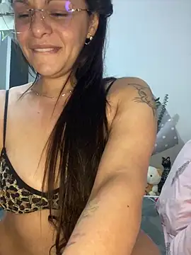 Snapshot of Kataliina chatting on March 2025 05:52:02 AM Kataliina online show from March 2025 05:52:02 AM