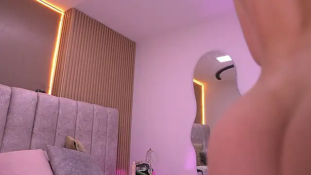 violeta aroca online show from February 2026 03:07:02 AM