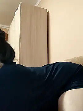 Snapshot of Zulfiya_Bruce chatting on December 2025 06:12:01 PM Zulfiya Bruce online show from December 2025 06:12:01 PM