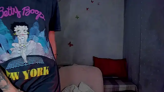 Snapshot of LickLizzy chatting on February 2026 09:38:01 PM LickLizzy online show from February 2026 09:38:01 PM