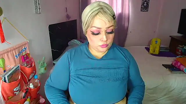 Snapshot of Queen_Anne chatting on February 2025 09:31:01 PM Queen Anne online show from February 2025 09:31:01 PM