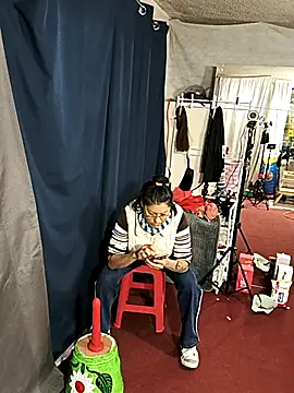 LaInsaciableIntensa online show from November 2025 11:51:02 PM