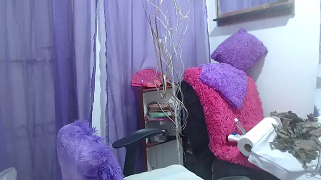 heyline milf online show from November 2025 03:14:02 PM