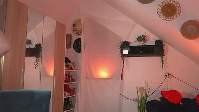 Amaliamour online show from November 2025 04:10:02 AM