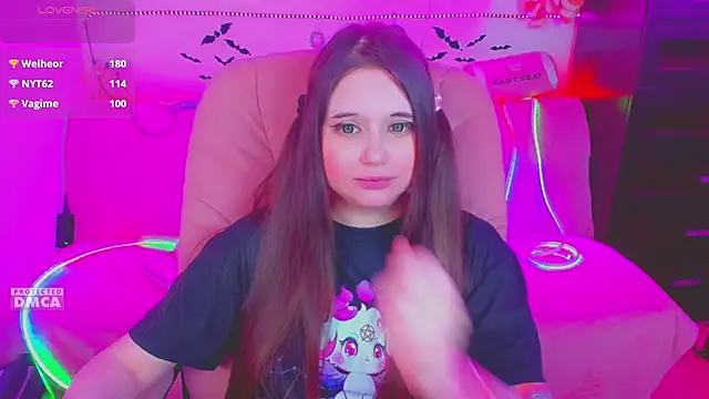 Lolisuccub online show from April 2026 06:10:01 PM