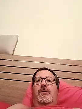 mike9473 online show from October 2025 07:35:02 PM