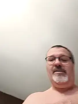 Snapshot of mike9473 chatting on April 2026 04:34:02 PM mike9473 online show from April 2026 04:34:02 PM
