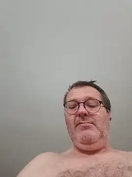 Snapshot of mike9473 chatting on June 2026 05:12:01 AM mike9473 online show from June 2026 05:12:01 AM