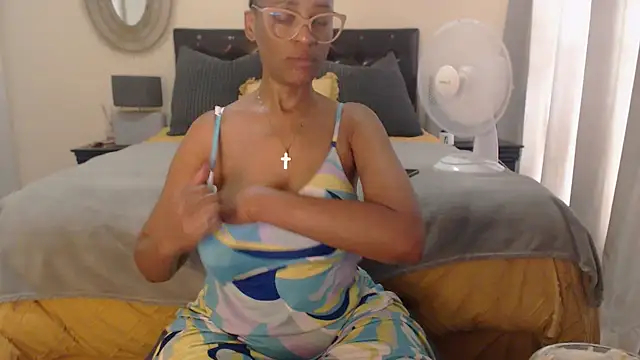 Snapshot of Creamyass22 chatting on December 2024 01:16:02 PM Creamyass22 online show from December 2024 01:16:02 PM